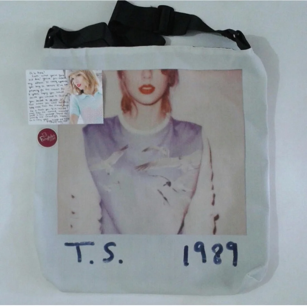 Taylor Swift‎ 1989 Tote 17inX17in